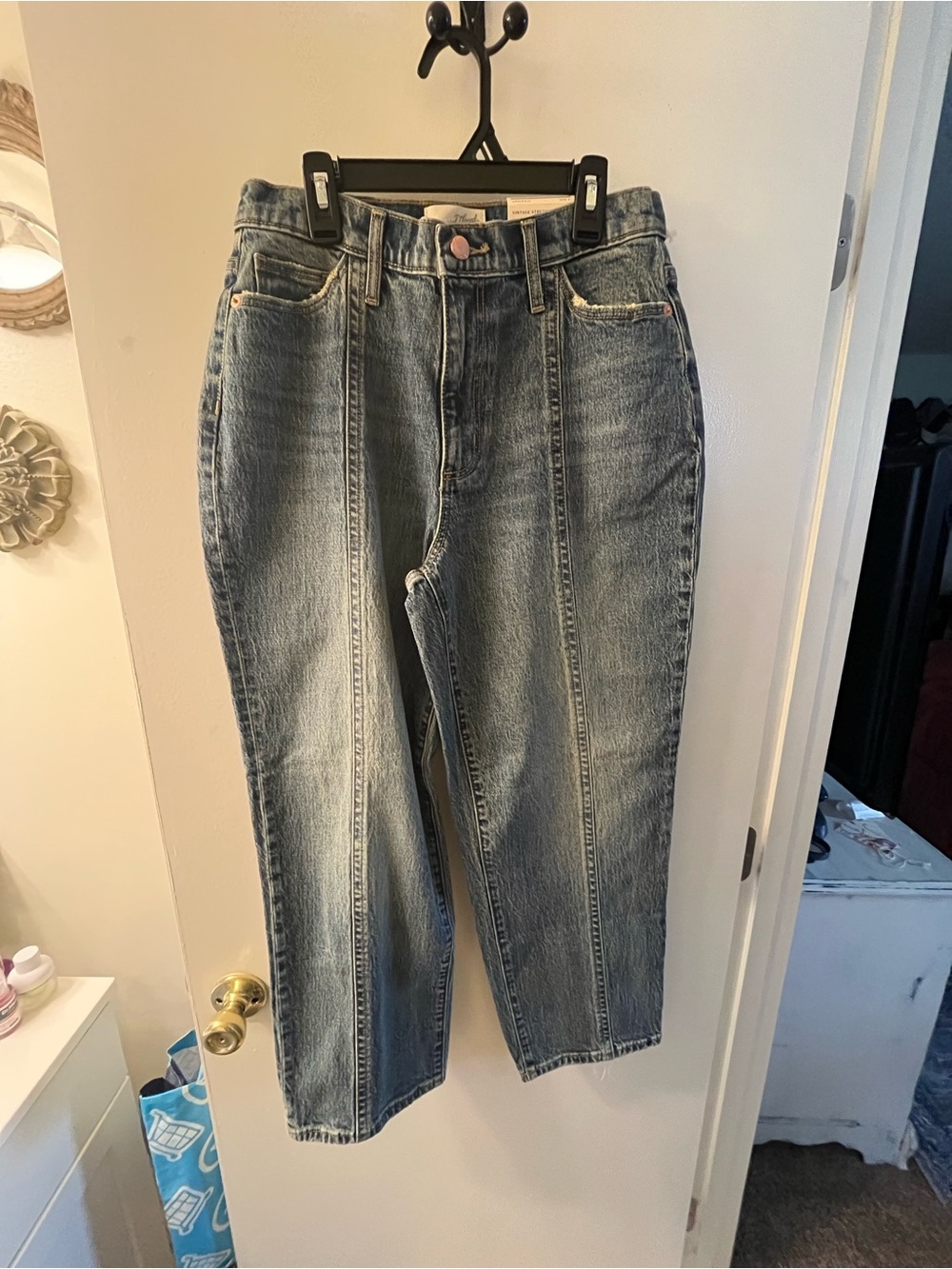 Barrel High-Rise Relaxed Fit Women’s Jeans - Light Blue - Picture 2 of 5